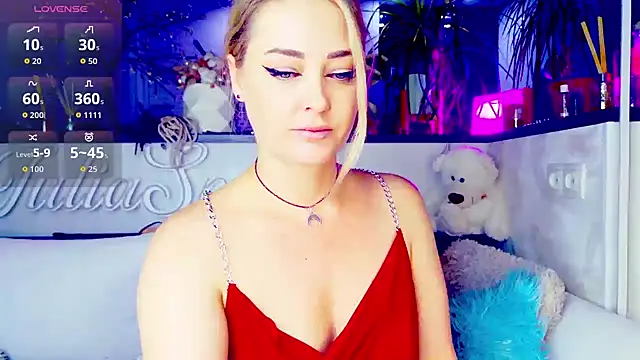  JuliaSpace  online show from November 10, 5:07 pm