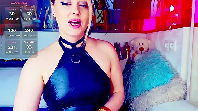  JuliaSpace  online show from February 28, 5:34 pm