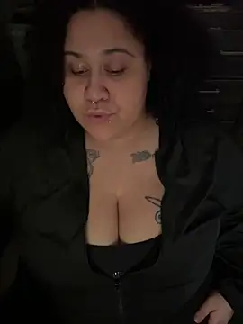 Juicyjordie online show from February 6, 3:02 am