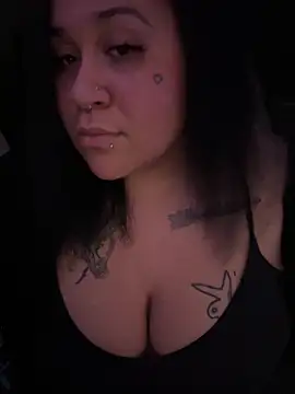 Juicyjordie online show from May 2, 3:56 am