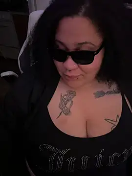 Juicyjordie online show from April 10, 5:47 am
