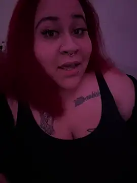 Snapshot of Juicyjordie chatting on February 1, 8:39 am Juicyjordie online show from February 1, 8:39 am