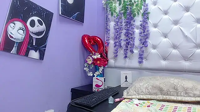 Snapshot of Brith_Adams chatting on February 23, 2:29 am Brith Adams online show from February 23, 2:29 am