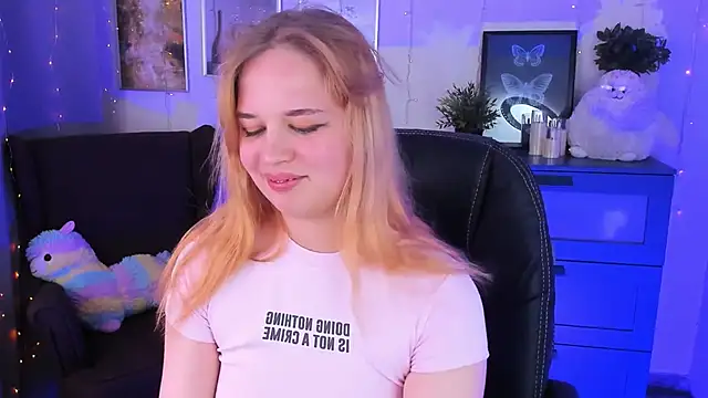 AlicePopsy online show from October 25, 9:04 pm