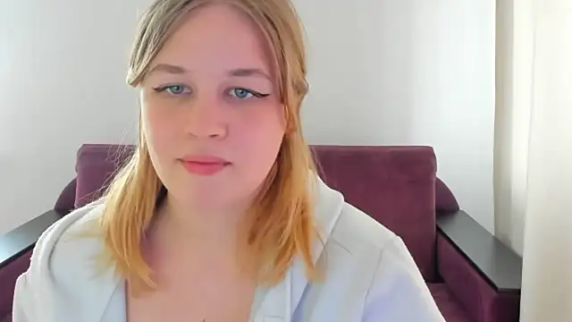 Snapshot of AlicePopsy chatting on June 2, 3:23 pm AlicePopsy online show from June 2, 3:23 pm