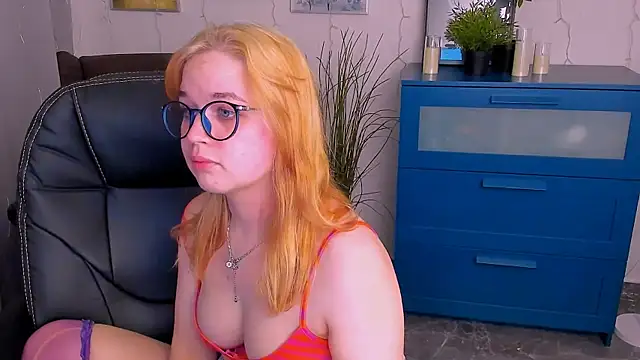 AlicePopsy online show from January 24, 6:35 pm