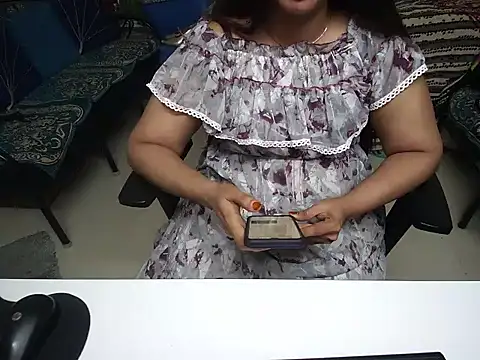 Snapshot of Arushisingh8888 chatting on March 16, 9:38 am Arushisingh8888 online show from March 16, 9:38 am