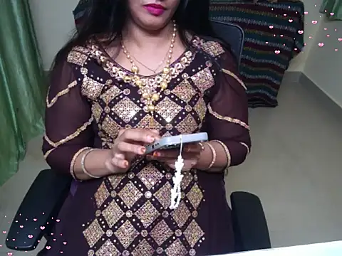 Snapshot of Arushisingh8888 chatting on November 5, 4:43 pm Arushisingh8888 online show from November 5, 4:43 pm