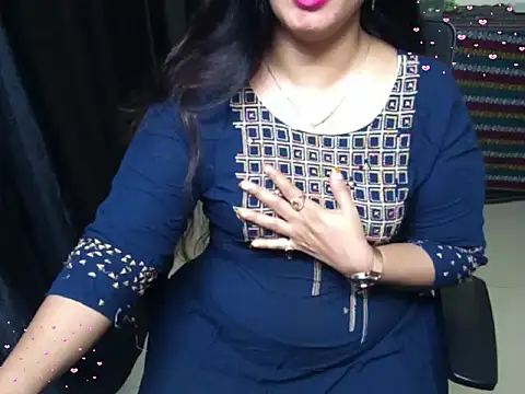 Snapshot of Arushisingh8888 chatting on December 2, 11:45 am Arushisingh8888 online show from December 2, 11:45 am