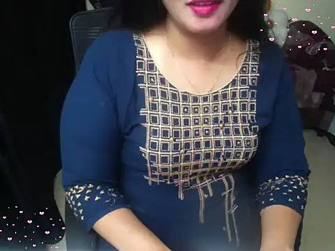 Snapshot of Arushisingh8888 chatting on December 15, 2:01 pm Arushisingh8888 online show from December 15, 2:01 pm