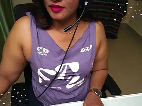 Snapshot of Arushisingh8888 chatting on November 8, 1:47 pm Arushisingh8888 online show from November 8, 1:47 pm