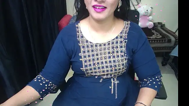 Arushisingh8888 online show from May 20, 2:03 pm