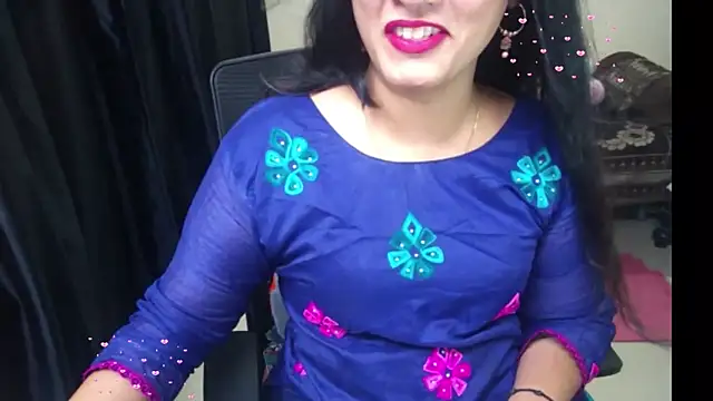 Arushisingh8888 online show from May 8, 1:48 pm