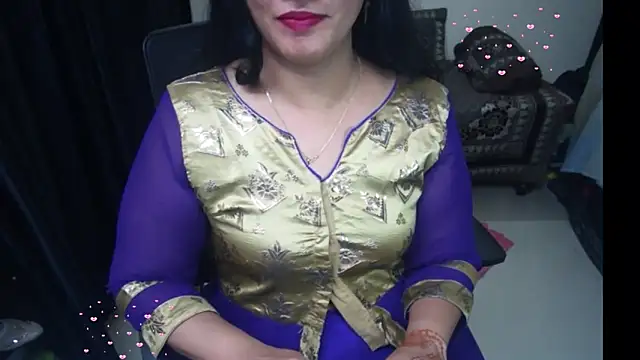 Snapshot of Arushisingh8888 chatting on June 19, 3:51 pm Arushisingh8888 online show from June 19, 3:51 pm