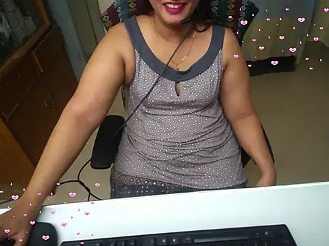 Snapshot of Arushisingh8888 chatting on September 19, 12:09 pm Arushisingh8888 online show from September 19, 12:09 pm