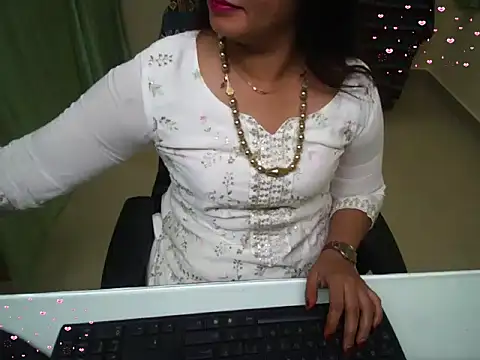Snapshot of Arushisingh8888 chatting on October 5, 1:46 pm Arushisingh8888 online show from October 5, 1:46 pm