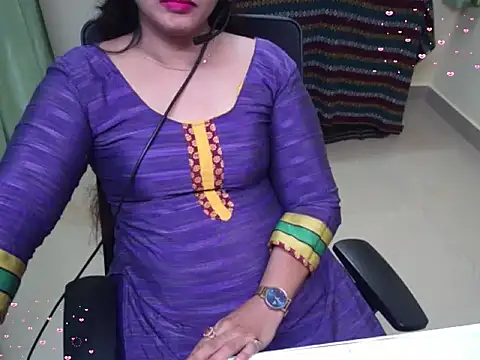 Snapshot of Arushisingh8888 chatting on November 10, 12:43 pm Arushisingh8888 online show from November 10, 12:43 pm
