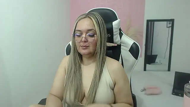 Snapshot of samy_vsn chatting on June 25, 4:56 pm samy vsn online show from June 25, 4:56 pm