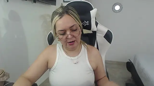 samy vsn online show from April 10, 5:09 pm