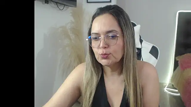 Snapshot of samy_vsn chatting on October 30, 6:05 pm samy vsn online show from October 30, 6:05 pm