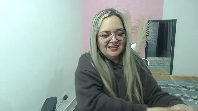 Snapshot of samy_vsn chatting on July 13, 11:48 pm samy vsn online show from July 13, 11:48 pm