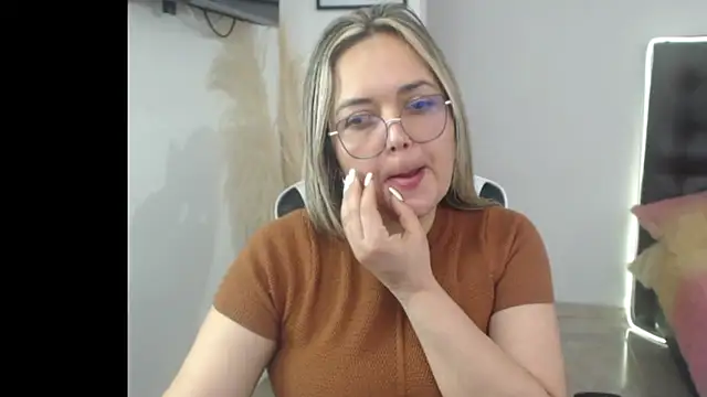 Snapshot of samy_vsn chatting on November 30, 7:03 pm samy vsn online show from November 30, 7:03 pm