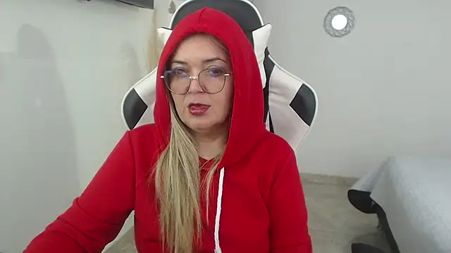 Snapshot of samy_vsn chatting on May 22, 6:06 pm samy vsn online show from May 22, 6:06 pm