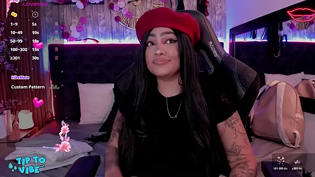 Neko Misaki online show from December 2, 6:31 pm