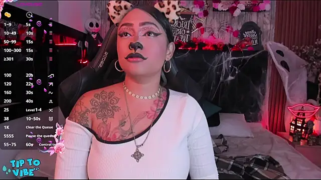 Neko Misaki online show from October 25, 12:04 pm