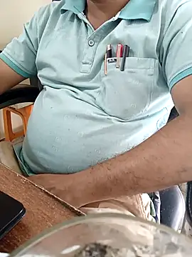 Snapshot of Hot-man39 chatting on September 27, 10:43 am Hot-man39 online show from September 27, 10:43 am
