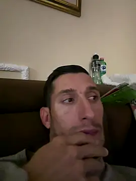 Snapshot of Gionnytav chatting on October 16, 4:59 pm Gionnytav online show from October 16, 4:59 pm