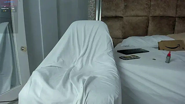 Samantha cp  online show from January 15, 12:30 pm