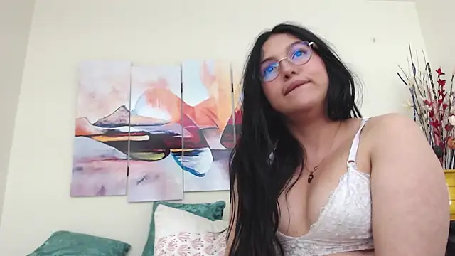 Snapshot of KatrinaRolan chatting on March 7, 11:27 pm KatrinaRolan online show from March 7, 11:27 pm