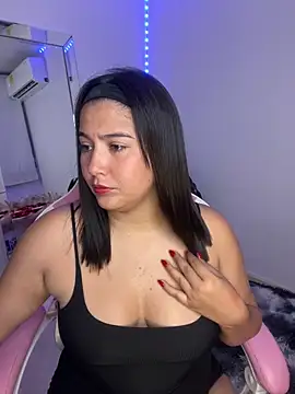 BellaNaye  online show from April 23, 11:06 pm