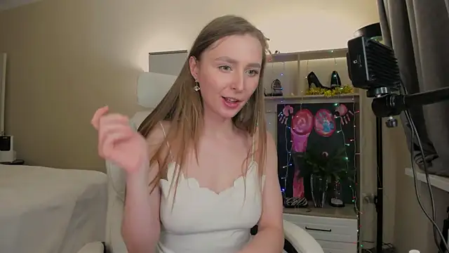 Snapshot of CharlotteWells chatting on January 3, 5:31 pm CharlotteWells online show from January 3, 5:31 pm