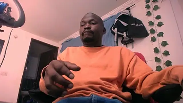 latinhot9631 online show from April 8, 2:02 am