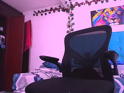 latinhot9631 online show from November 24, 2:11 am