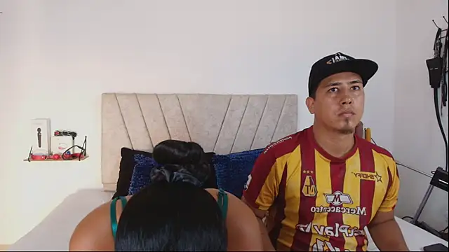 Liana Asaff online show from February 24, 7:04 pm