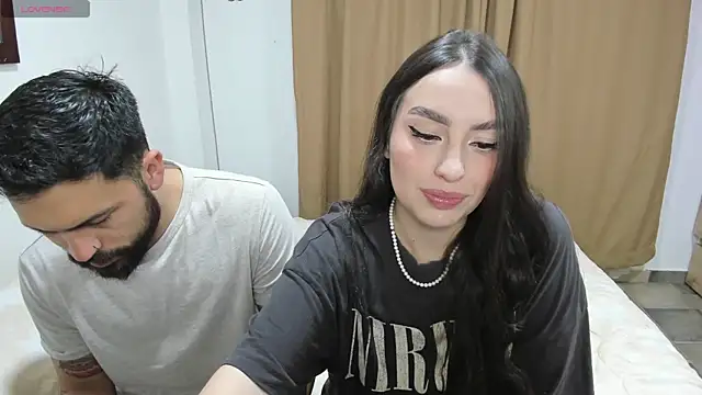 Snapshot of teseo_and_afroditha_ chatting on December 21, 1:58 am teseo and afroditha online show from December 21, 1:58 am