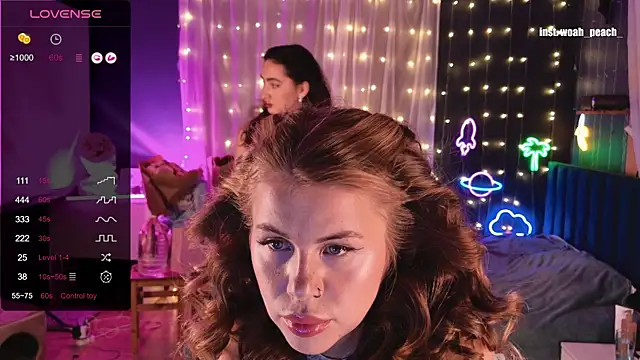 Snapshot of KristinaMoon chatting on December 22, 3:12 pm KristinaMoon online show from December 22, 3:12 pm