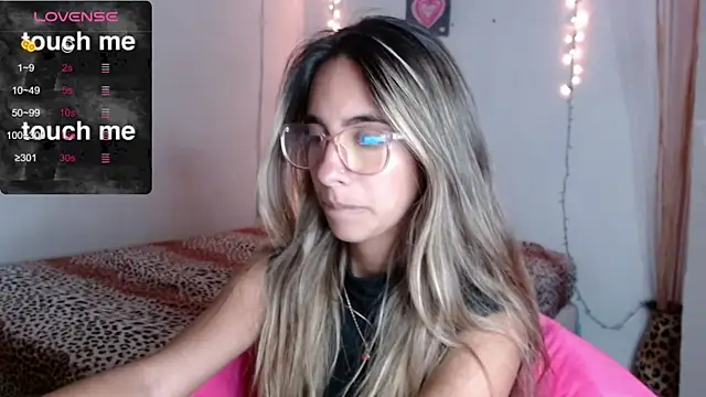 MitchWilson1 online show from October 24, 12:09 am