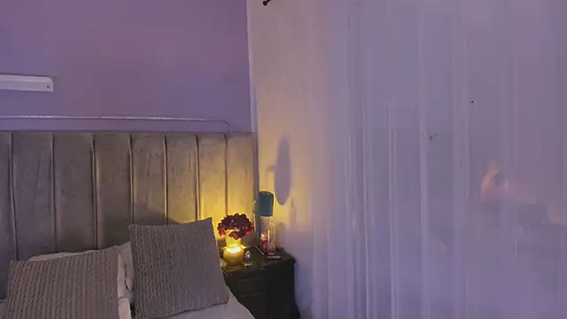 EvaaStevens online show from December 2, 3:25 pm