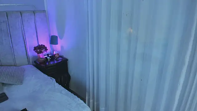 EvaaStevens online show from November 27, 3:45 pm