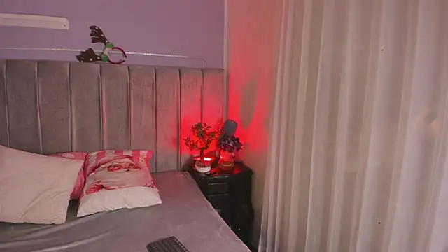 EvaaStevens online show from December 16, 8:02 pm