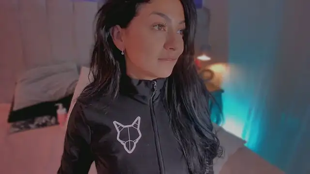 EvaaStevens online show from April 16, 8:20 pm