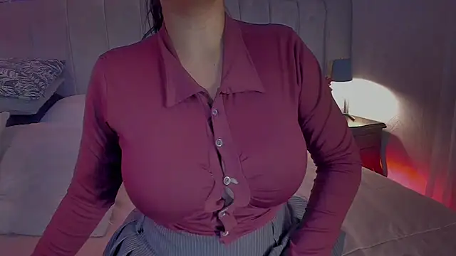 Snapshot of EvaaStevens chatting on July 7, 8:23 pm EvaaStevens online show from July 7, 8:23 pm