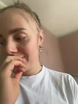 AlisaKissss online show from March 13, 8:19 am