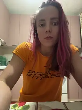 Snapshot of AlisaKissss chatting on August 4, 5:28 pm AlisaKissss online show from August 4, 5:28 pm