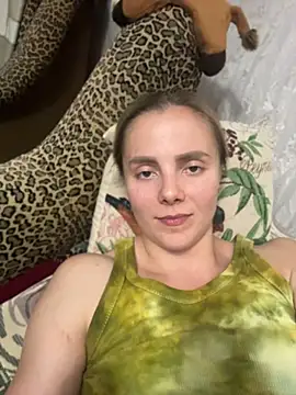 Snapshot of AlisaKissss chatting on June 9, 7:48 pm AlisaKissss online show from June 9, 7:48 pm