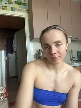 Snapshot of AlisaKissss chatting on May 13, 7:48 am AlisaKissss online show from May 13, 7:48 am